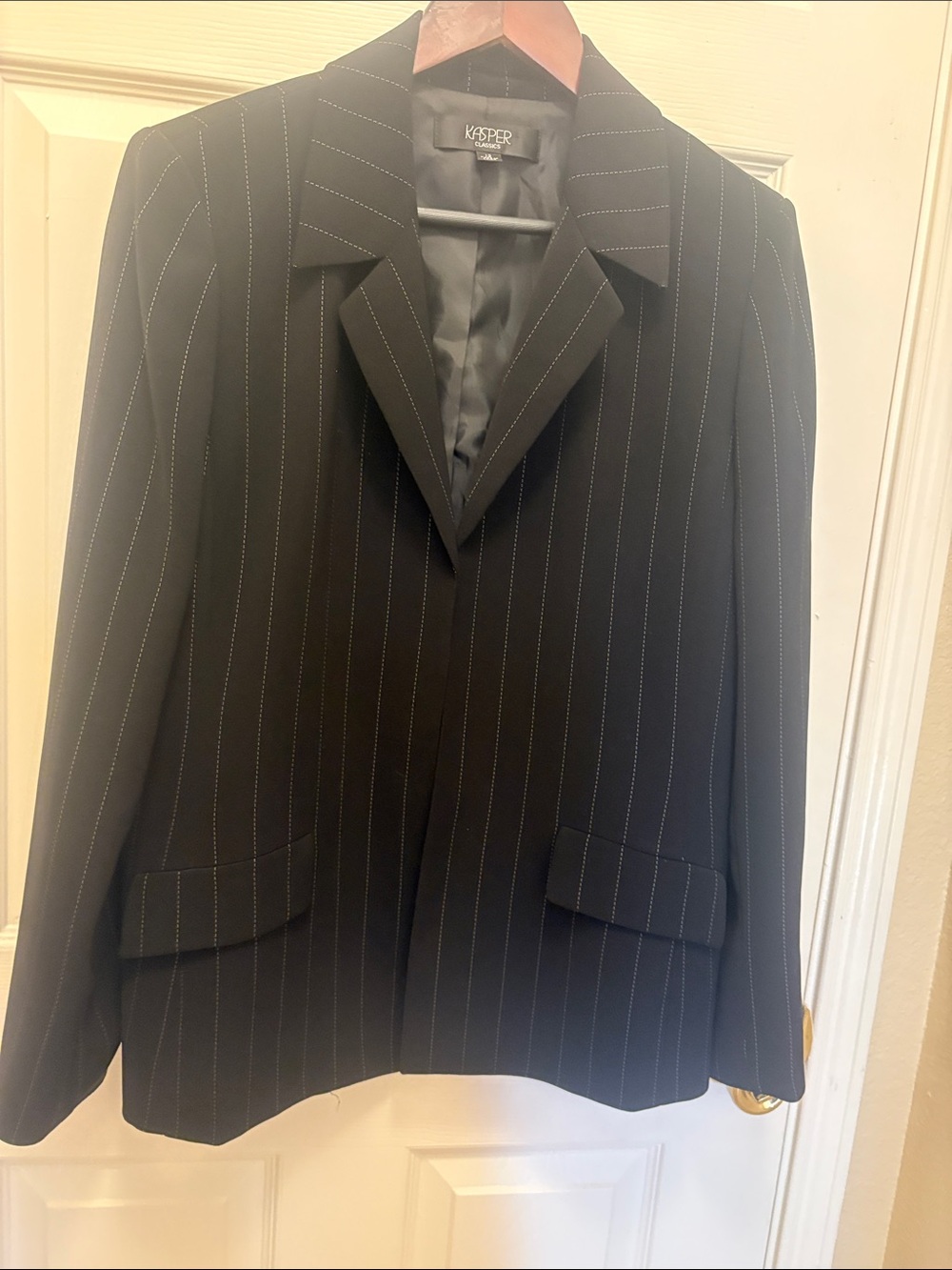 Kasper Black Pinstripe Sport Coat A017